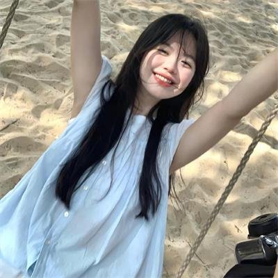 蓝色嘴巴的脸